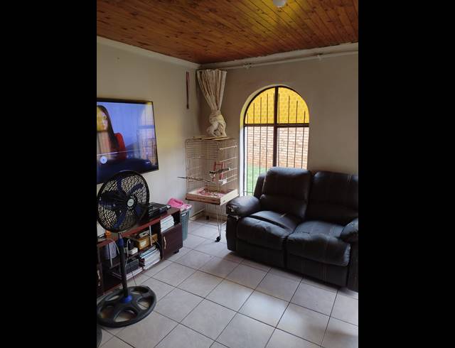 3 BEDROOM HOUSE FOR SALE IN BAKERTON